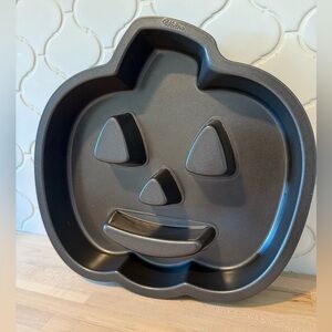 Wilton Non-Stick Pumpkin Cake Pan
